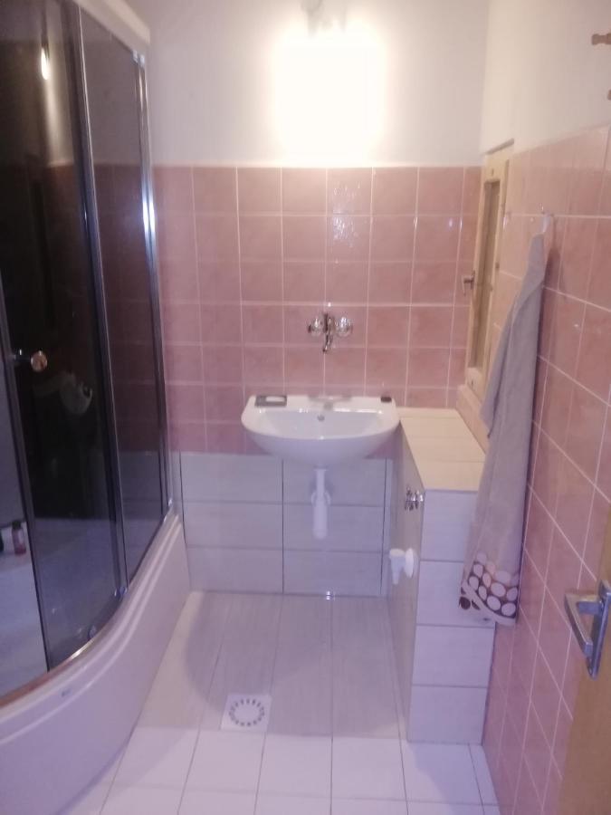 privát femamki Apartamento Licartovce Exterior foto