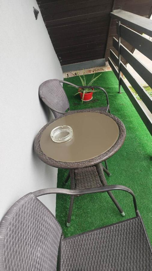 privát femamki Apartamento Licartovce Exterior foto
