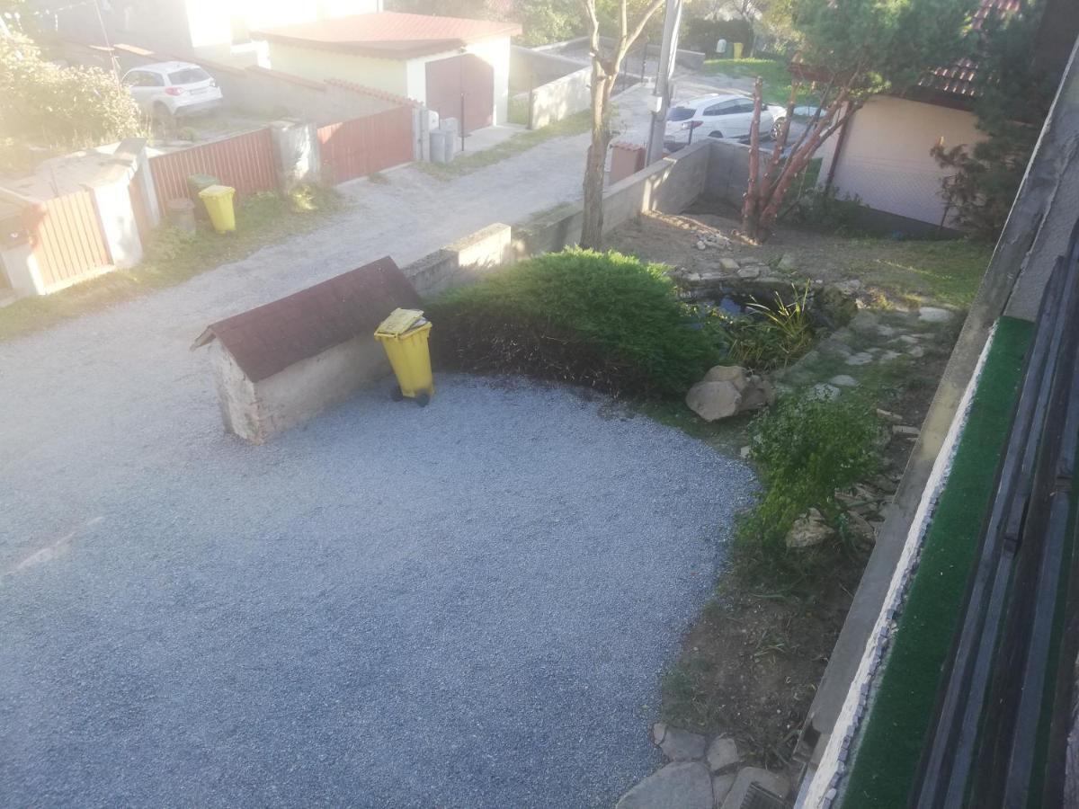 privát femamki Apartamento Licartovce Exterior foto